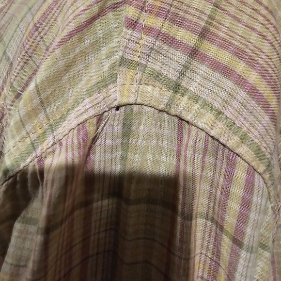 WOOLRICH Lightweight Size XL Top Button Down - Picture 6 of 6